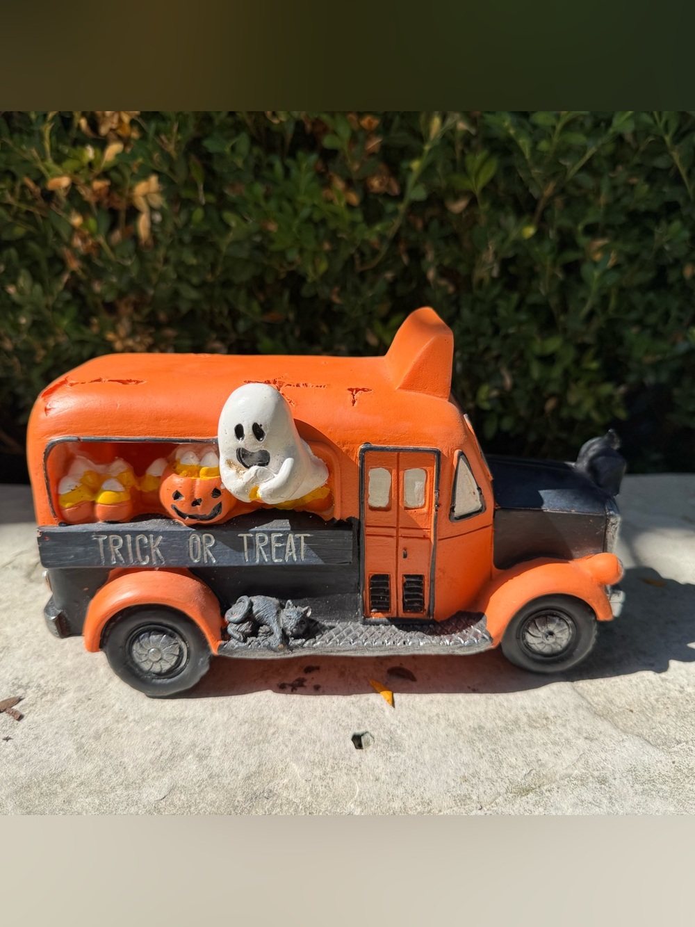 Halloween Trick or Treat spooky ghost Bus figure home decoration 👻🐈‍⬛🎃